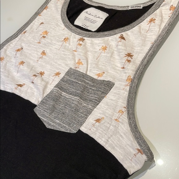 Tank Top with Palm Print - Picture 3 of 6